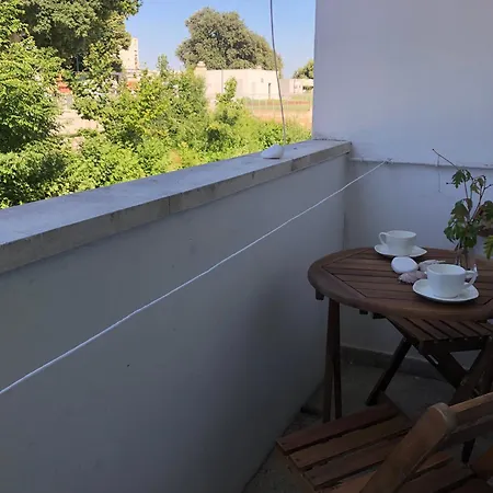 Cozy Overlooking The City Walls 아파트 자다르